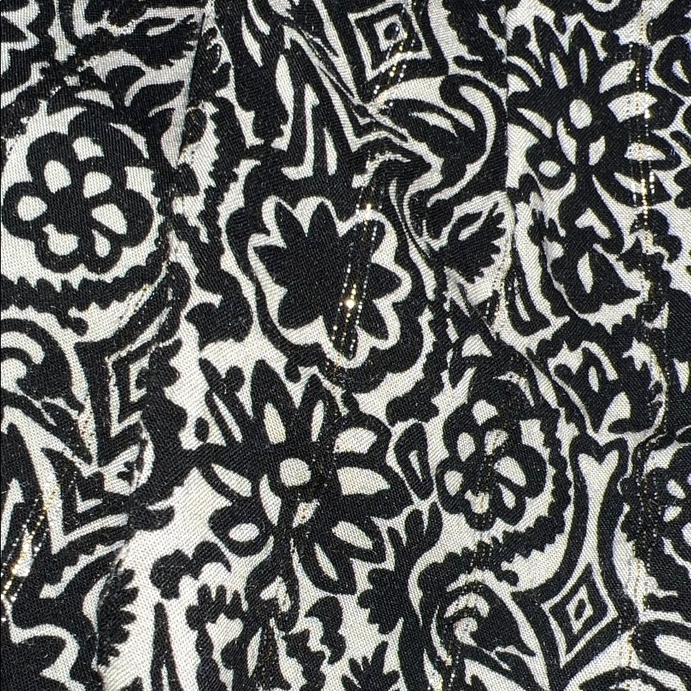GAP Women's Monochrome Patterned Blouse - Picture 8 of 8